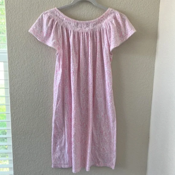 Miss Elaine petites nightgown - Picture 2 of 6